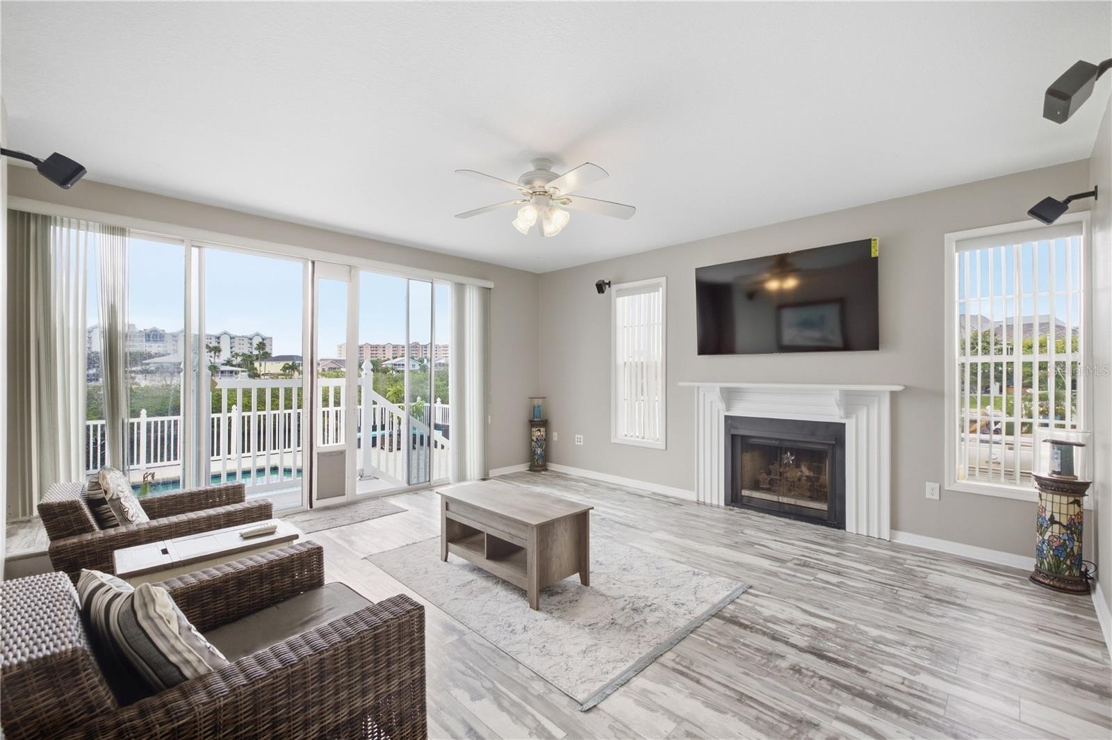 6244 SPOONBILL DR