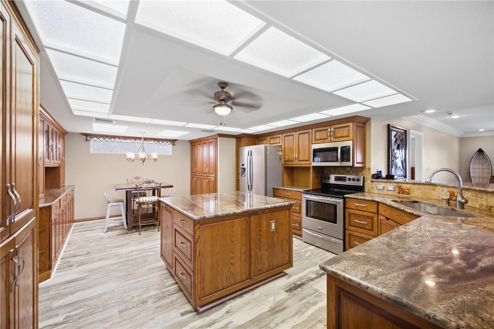 6244 SPOONBILL DR