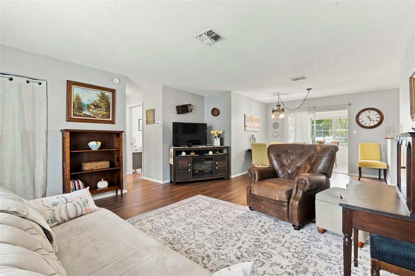 4620 TIBURON DR