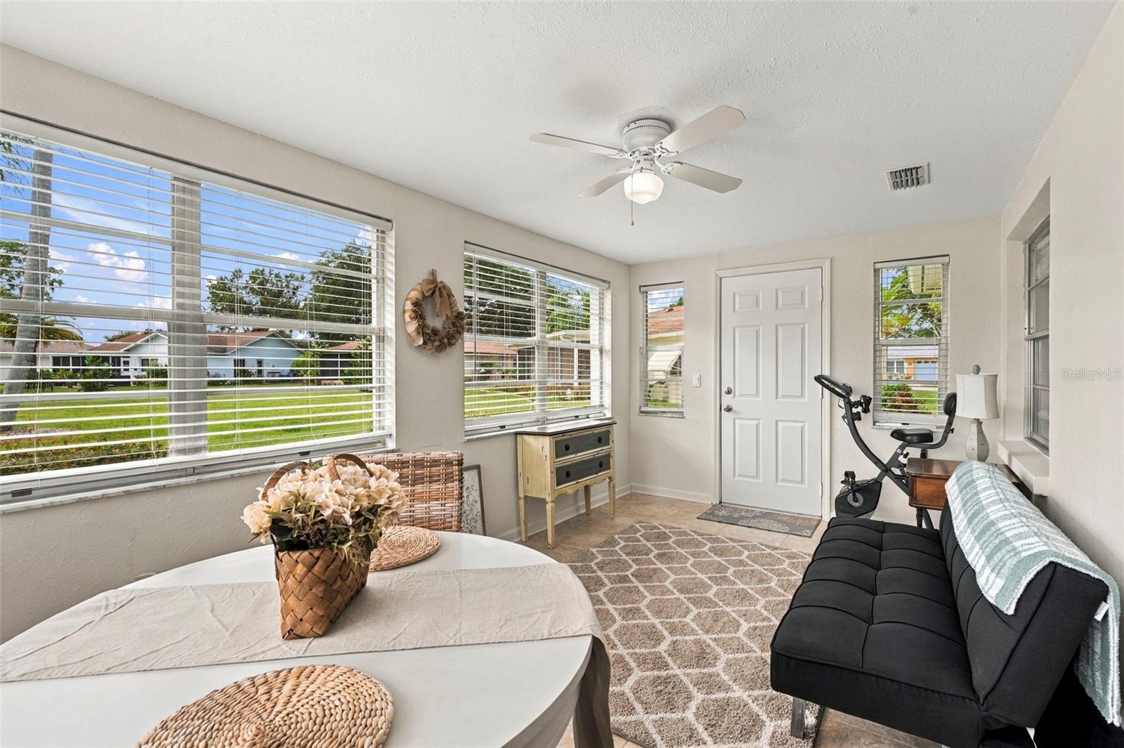 4620 TIBURON DR