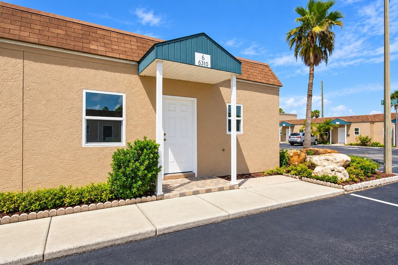 6310 PROVIDENCE CIR #6