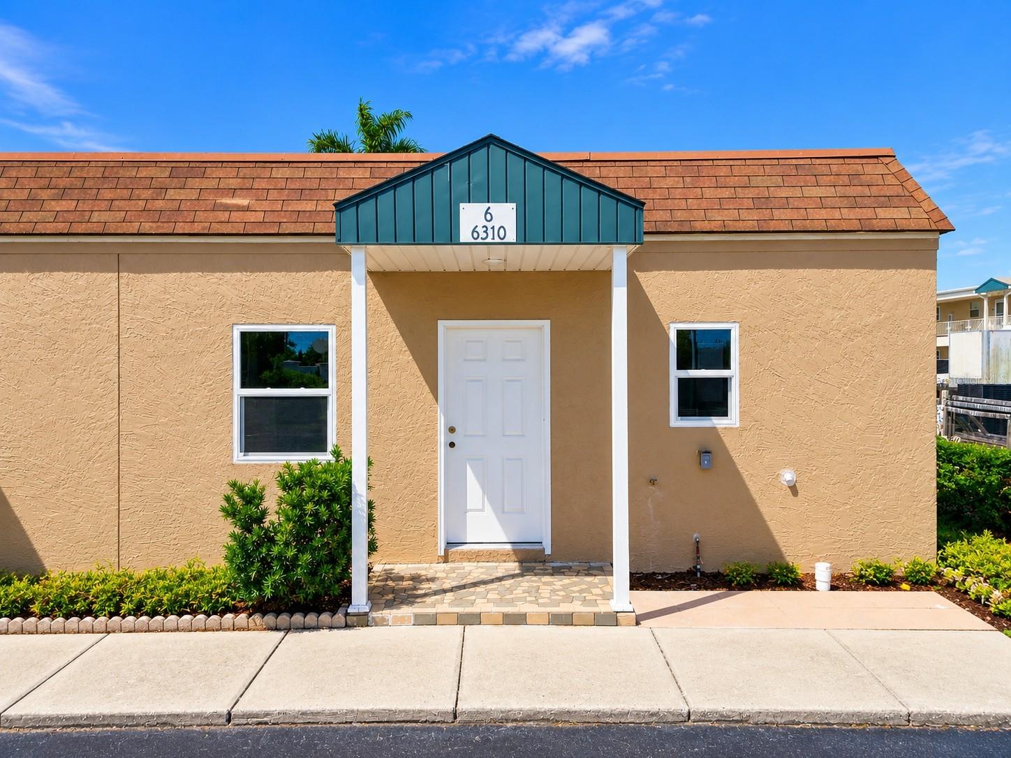 6310 PROVIDENCE CIR #6