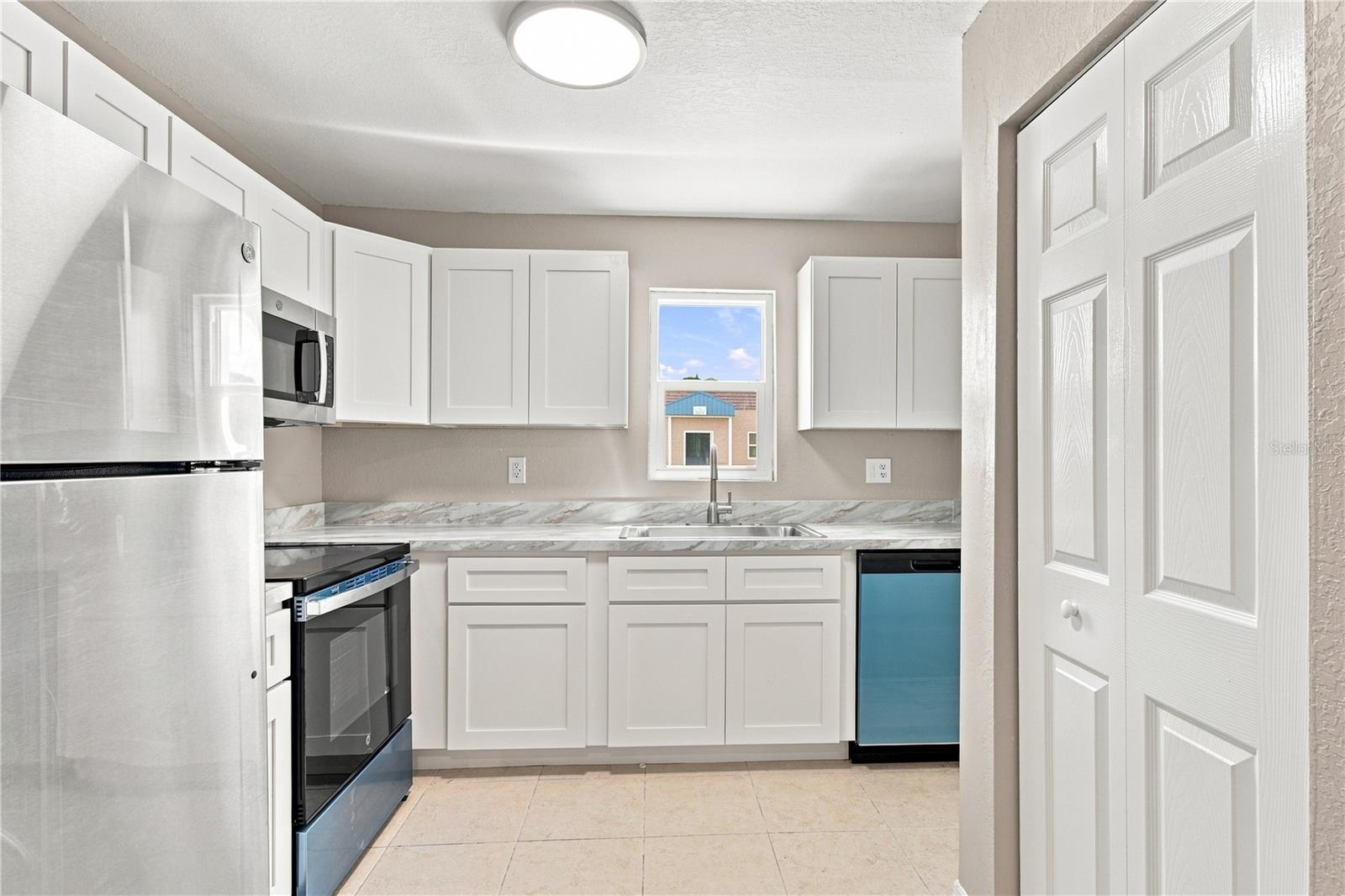 6310 PROVIDENCE CIR #6