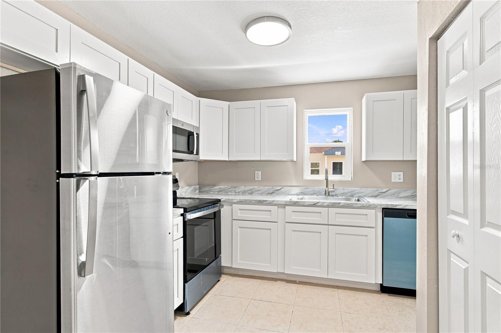 6310 PROVIDENCE CIR #6