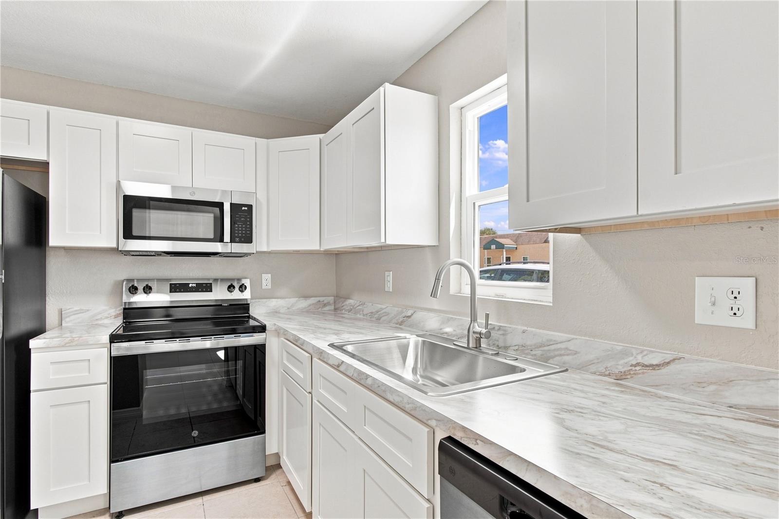 6310 PROVIDENCE CIR #6