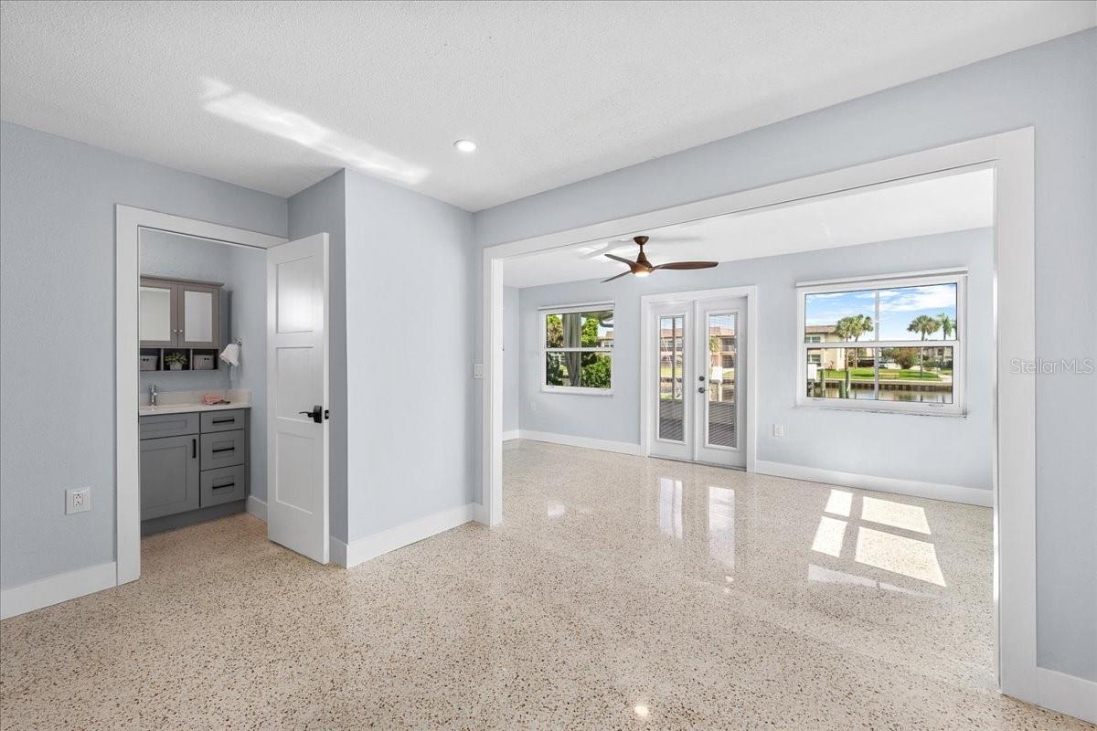 4821 FLORAMAR TER