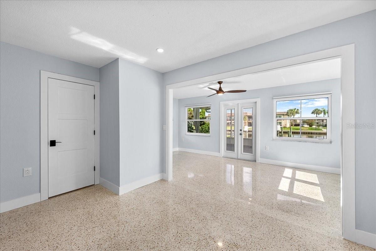 4821 FLORAMAR TER