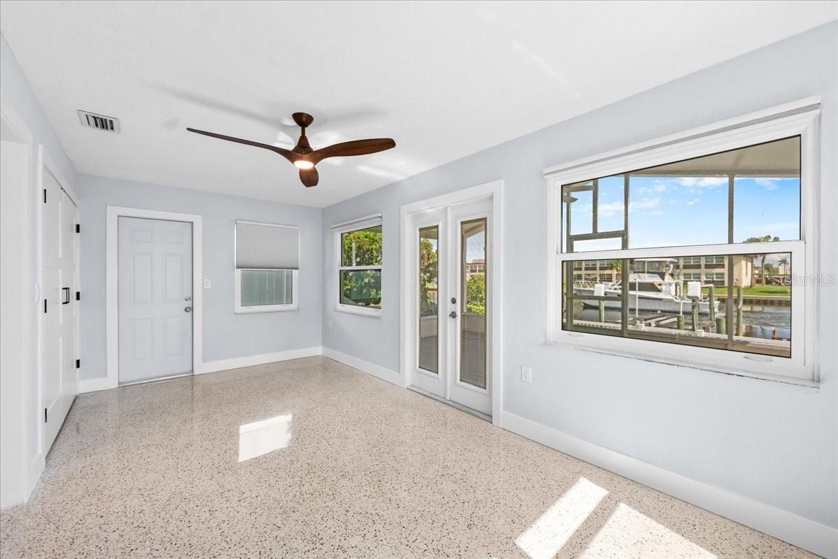 4821 FLORAMAR TER
