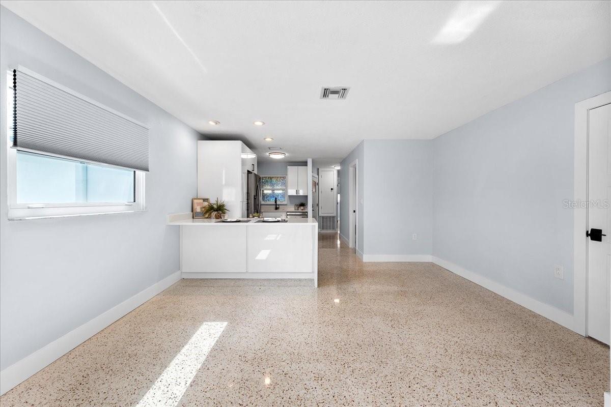 4821 FLORAMAR TER