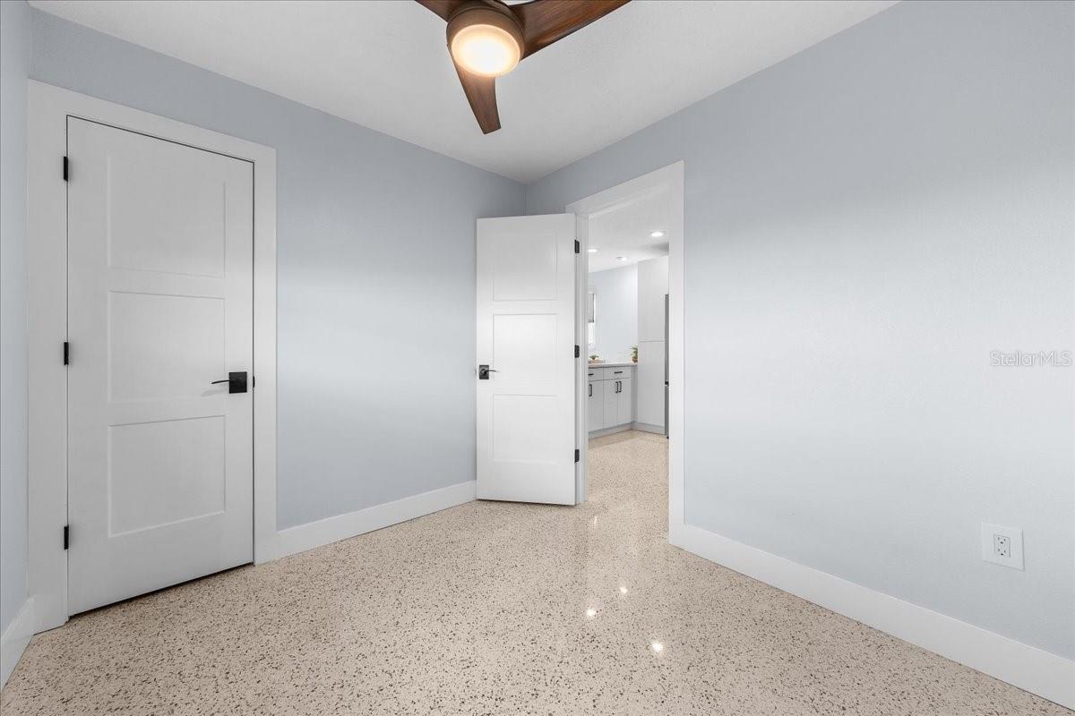 4821 FLORAMAR TER