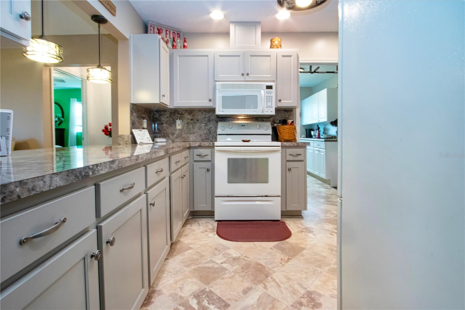 1308 BLUEWATER DR