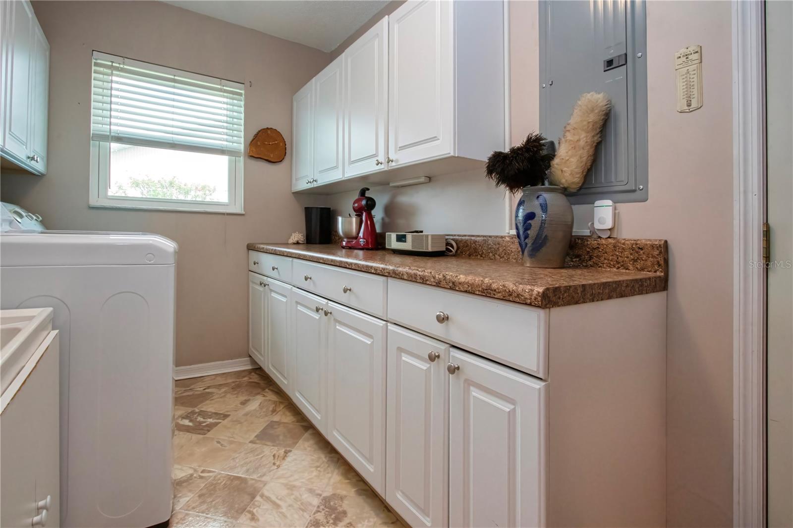 1308 BLUEWATER DR