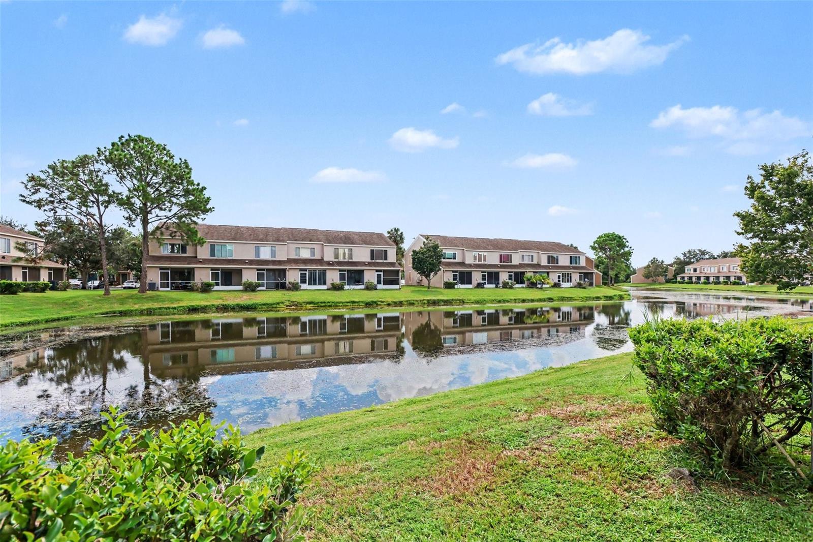 6137 BAYSIDE KEY DR