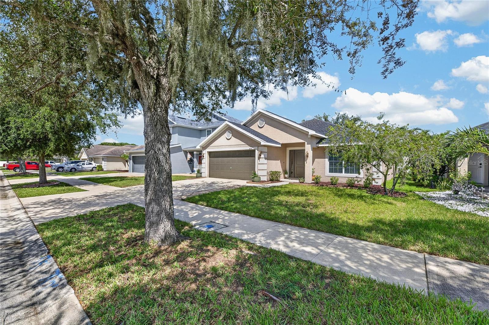 10747 STANDING STONE DR