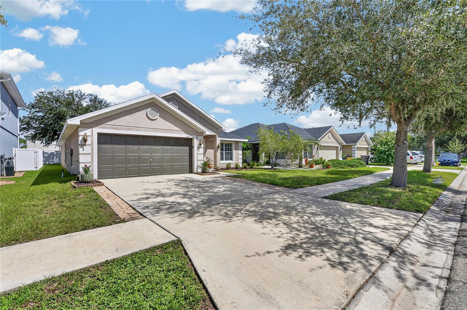 10747 STANDING STONE DR