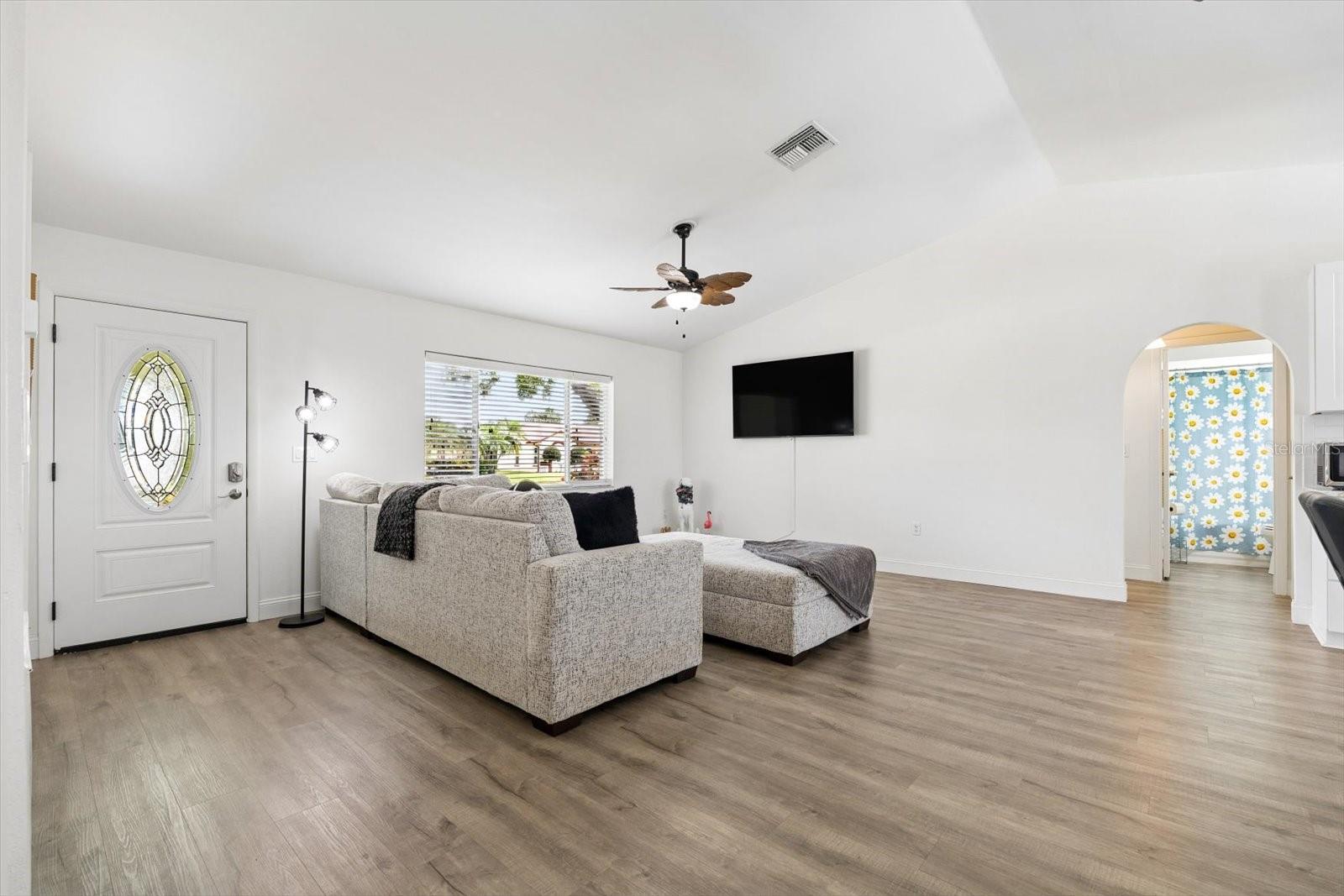 7409 FAIRWOOD AVE