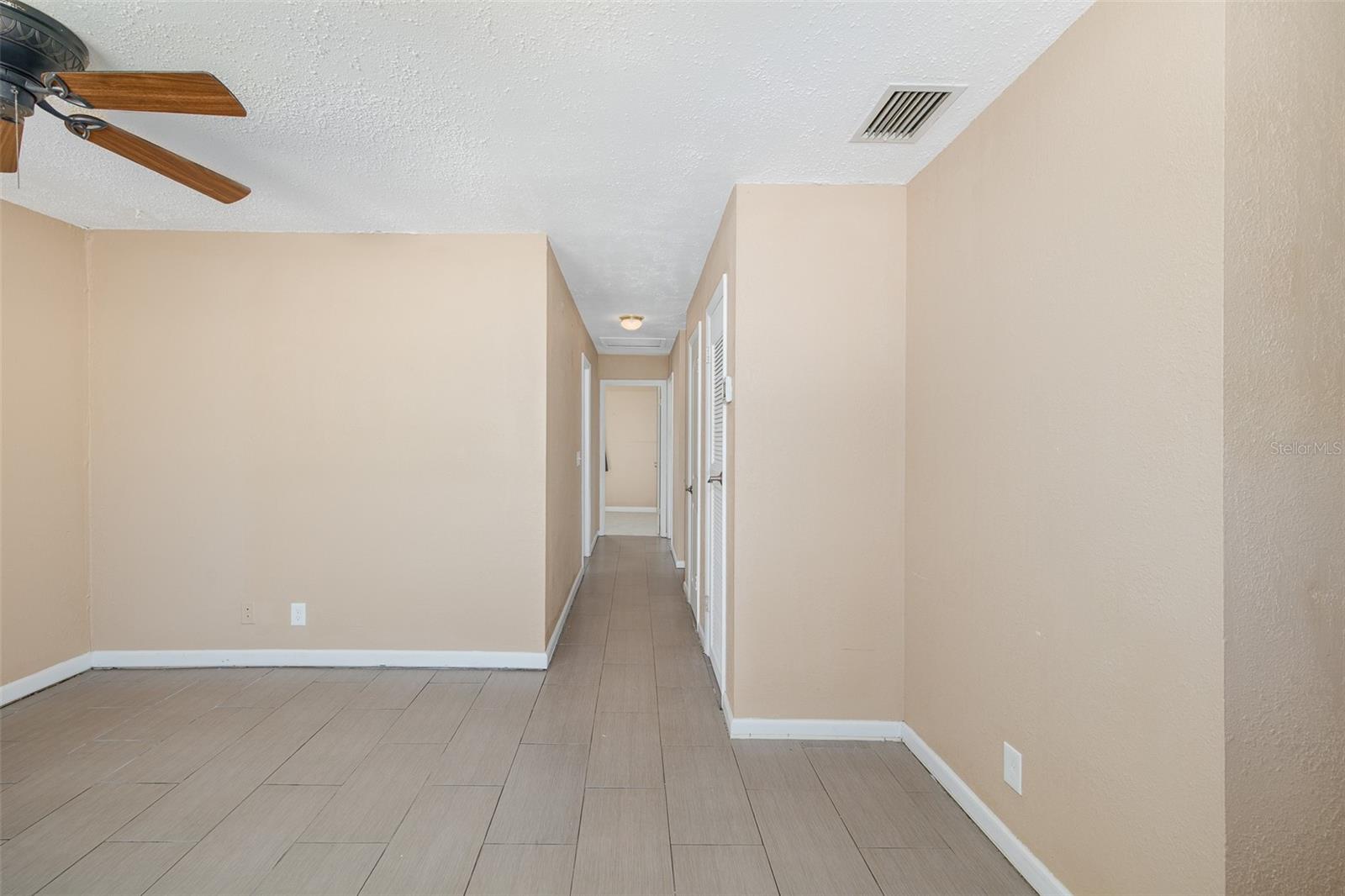 4403 GANDY CIR