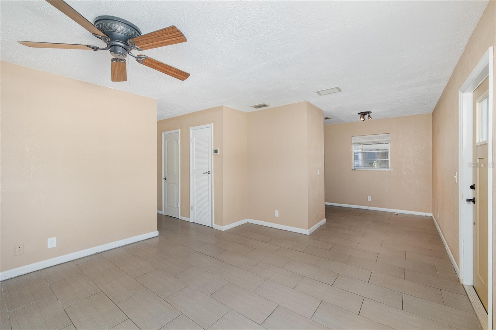 4403 GANDY CIR