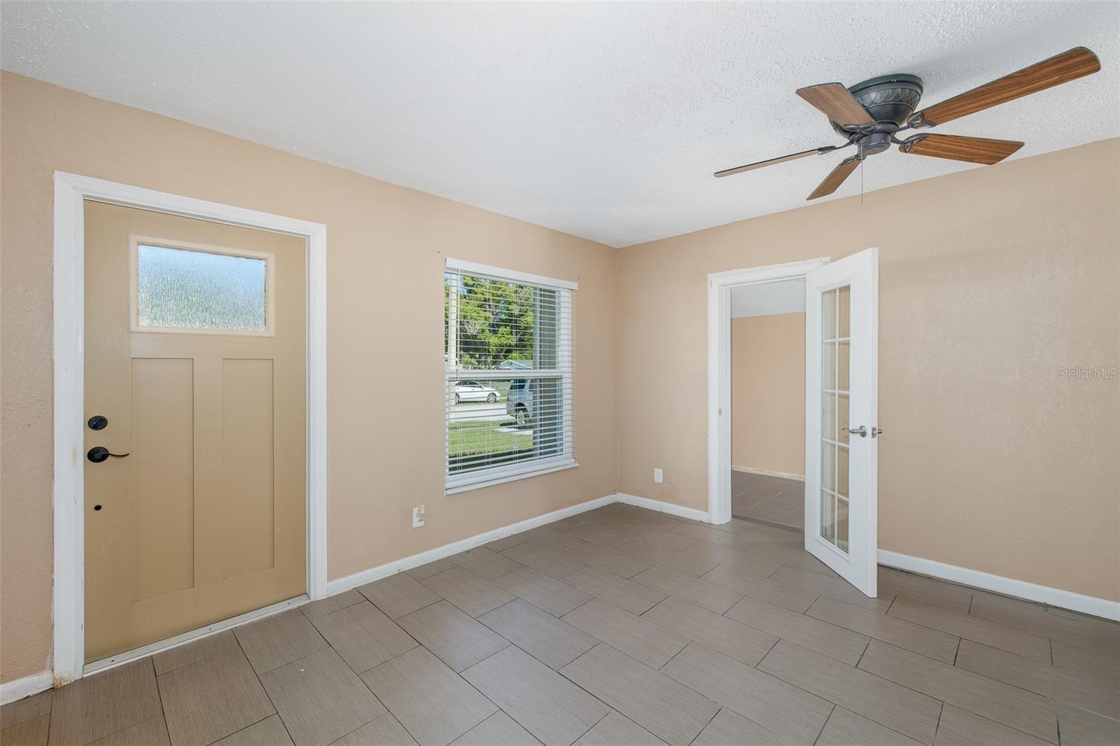 4403 GANDY CIR