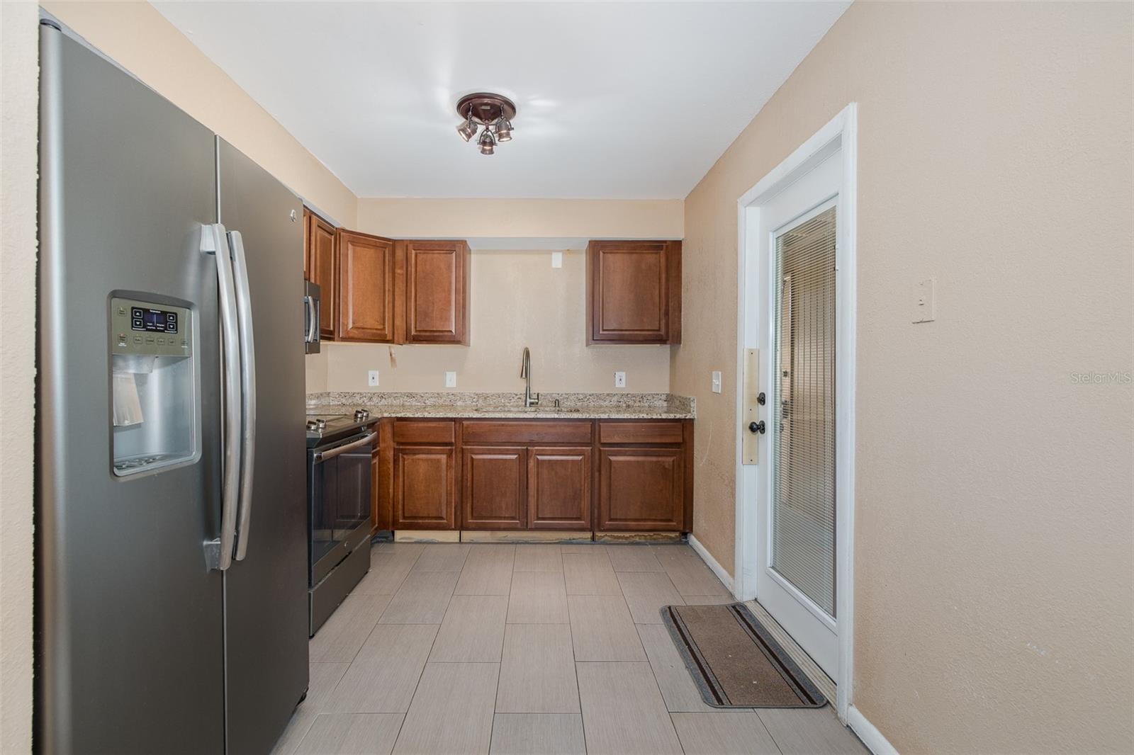 4403 GANDY CIR