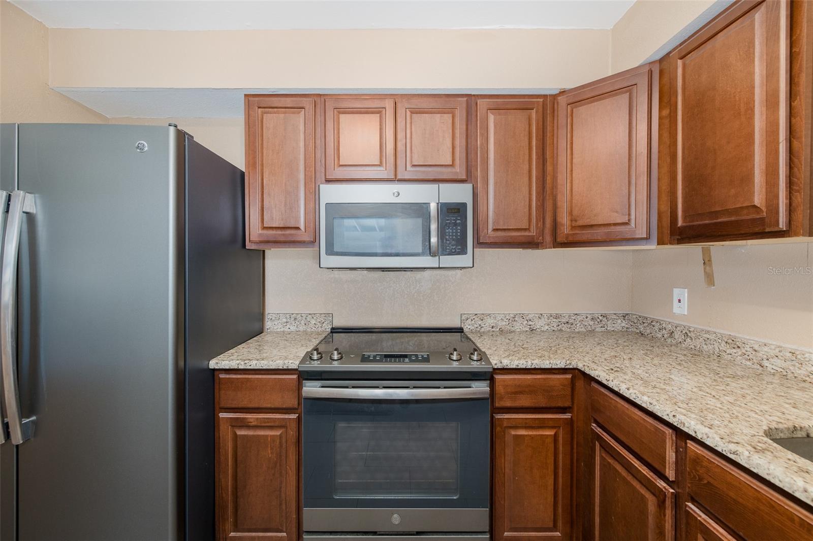 4403 GANDY CIR