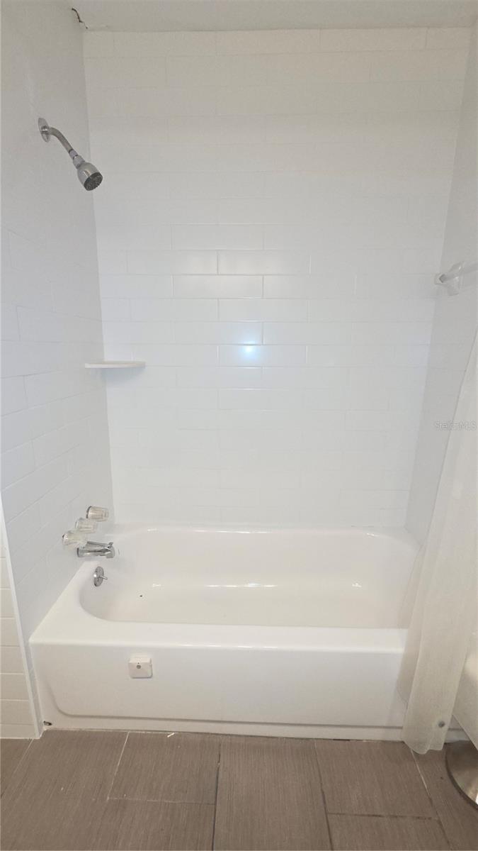 4403 GANDY CIR