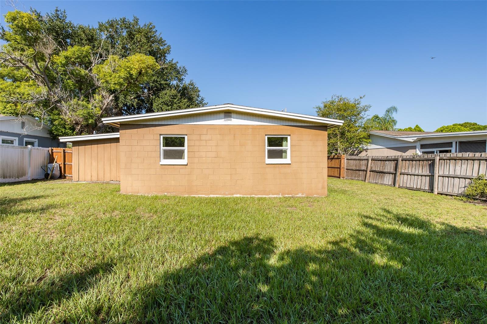 4403 GANDY CIR