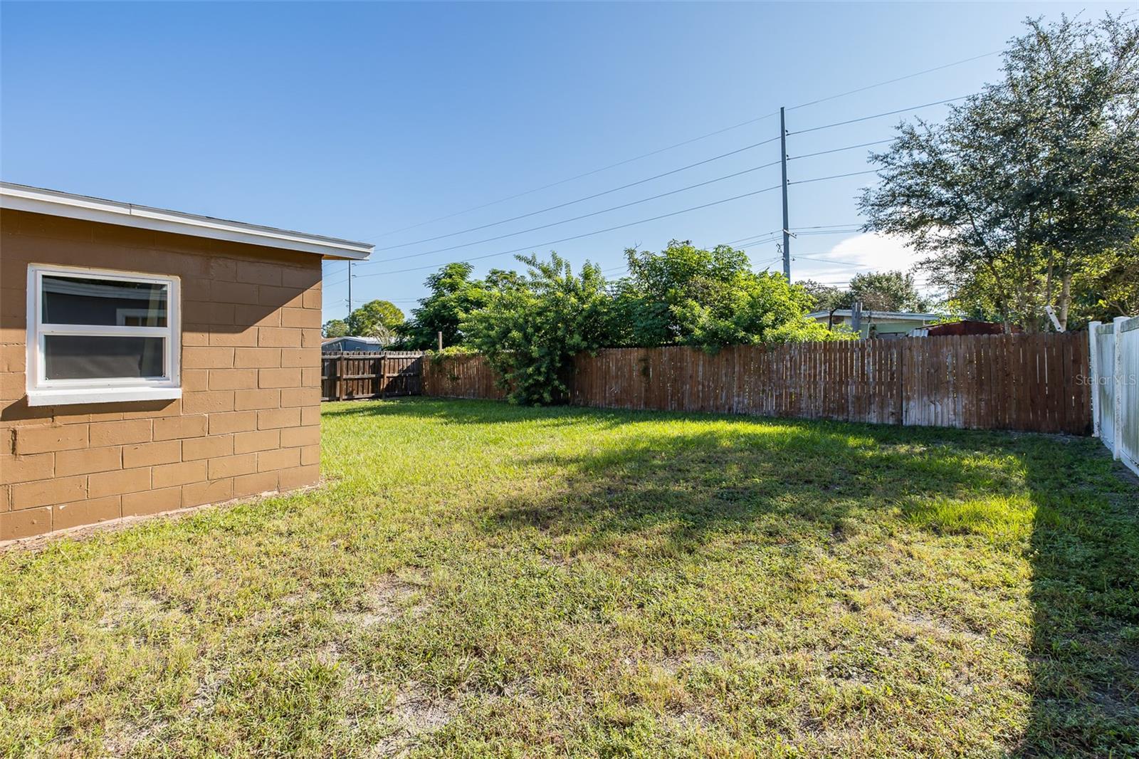 4403 GANDY CIR
