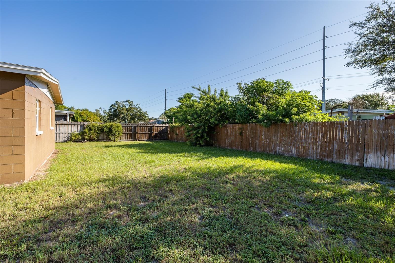4403 GANDY CIR