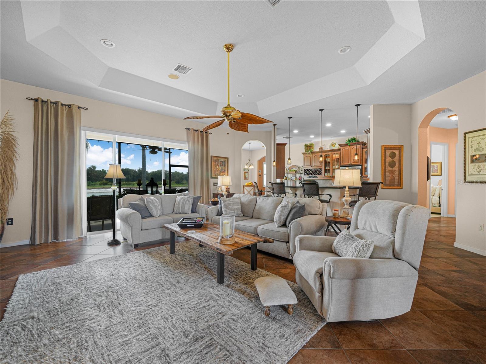 4064 PHOENICIAN WAY
