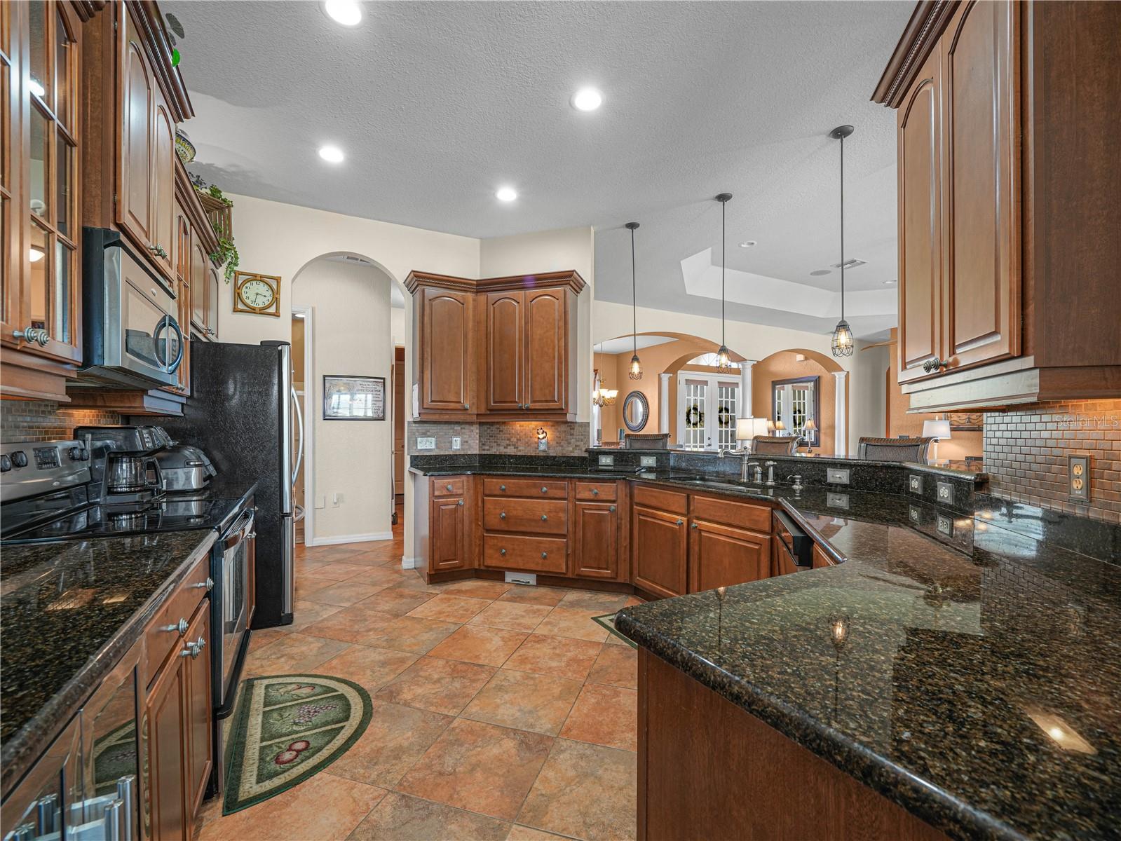 4064 PHOENICIAN WAY