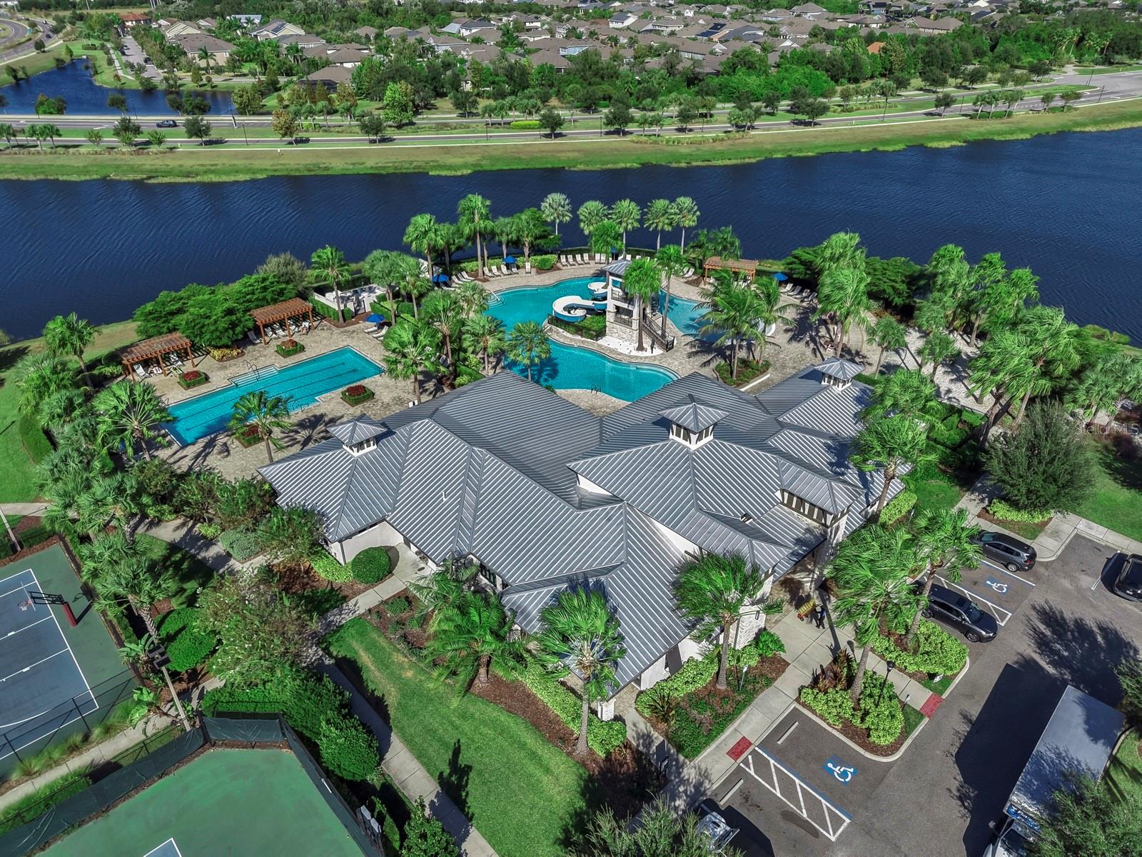 6273 CAMINO DR