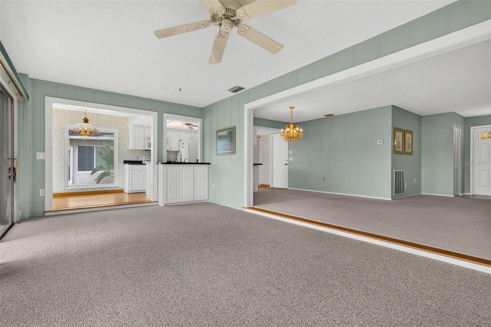 10707 FALLEN LEAF LN