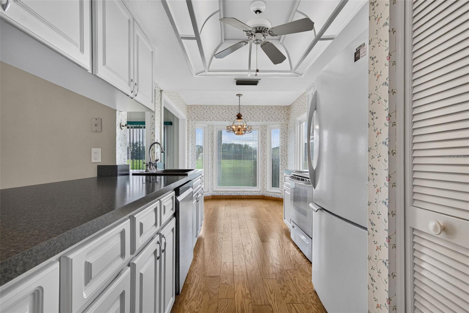 10707 FALLEN LEAF LN