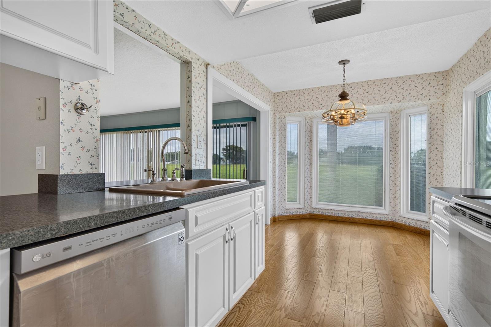 10707 FALLEN LEAF LN