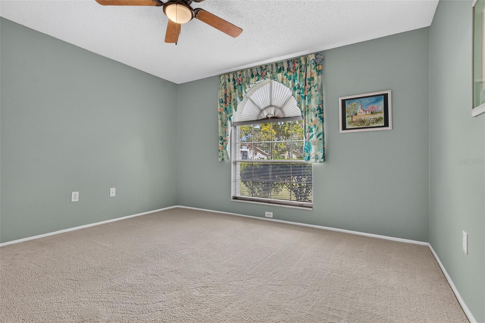 10707 FALLEN LEAF LN
