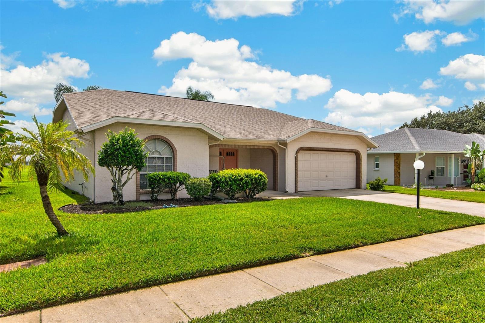 10707 FALLEN LEAF LN