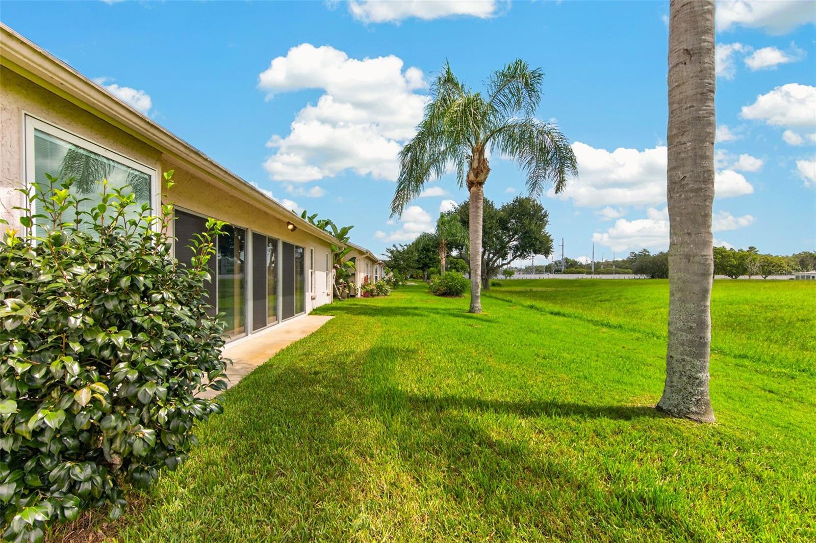 10707 FALLEN LEAF LN