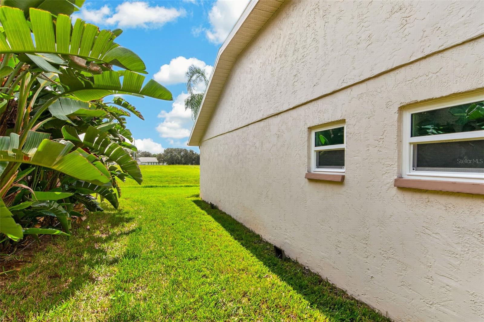 10707 FALLEN LEAF LN