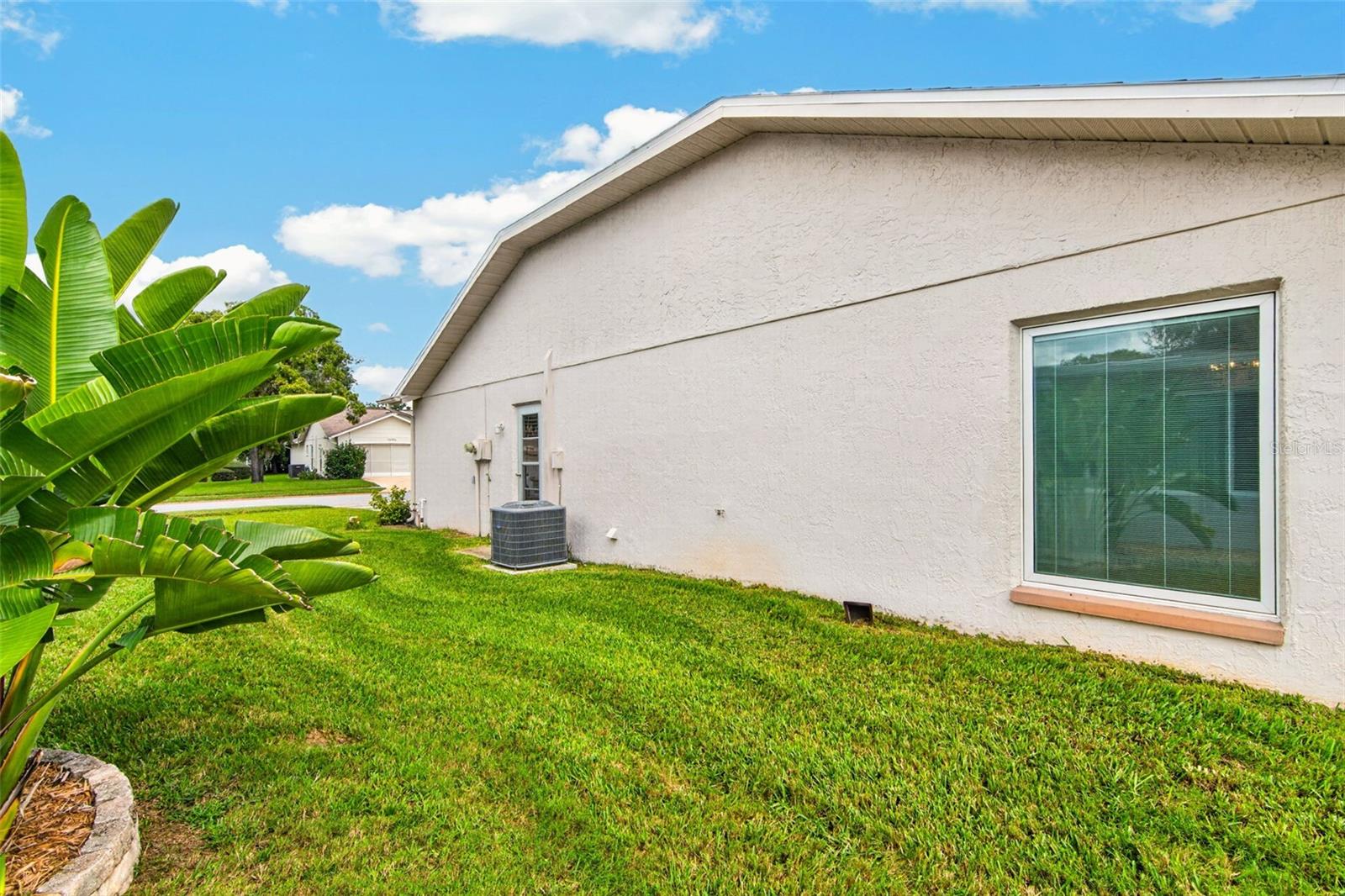 10707 FALLEN LEAF LN