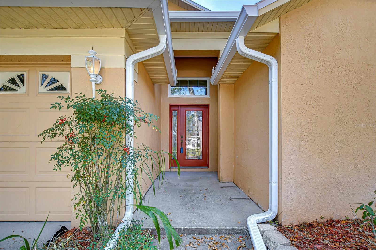 2529 CLARESIDE DR