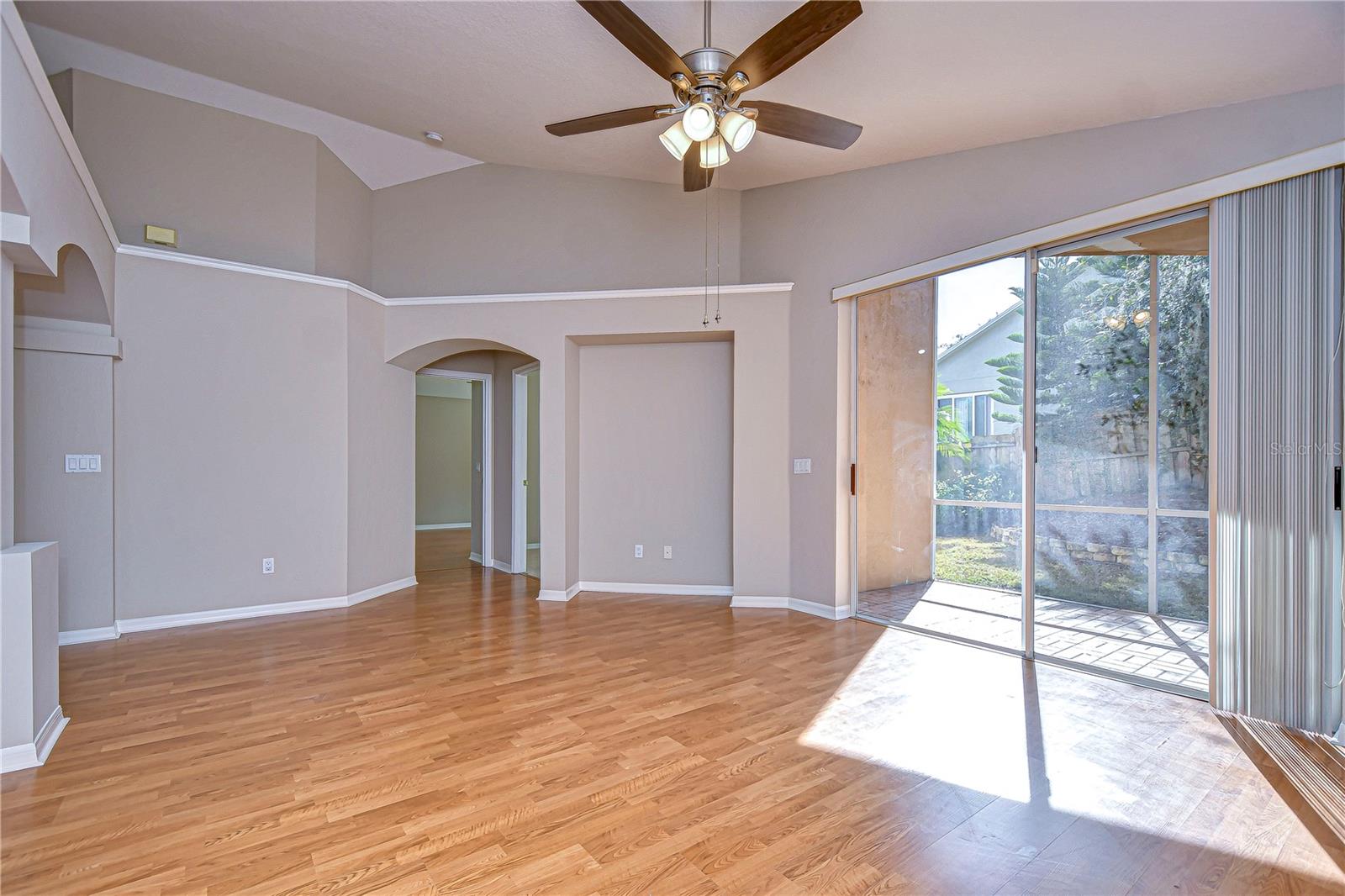 2529 CLARESIDE DR