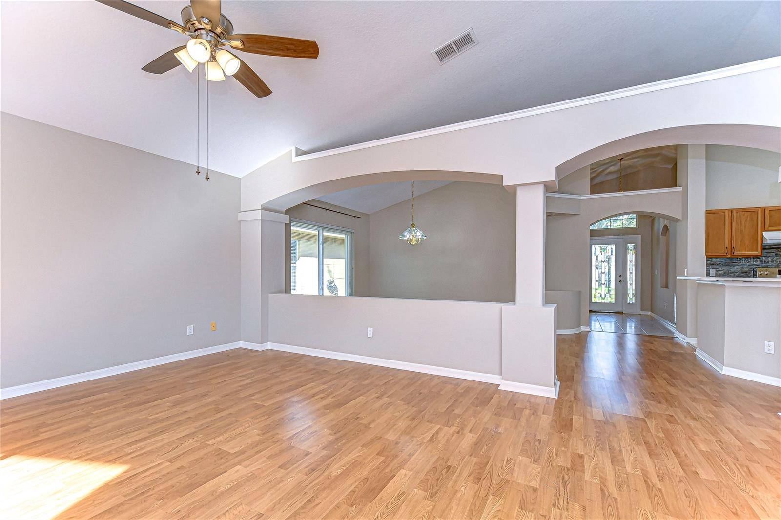 2529 CLARESIDE DR