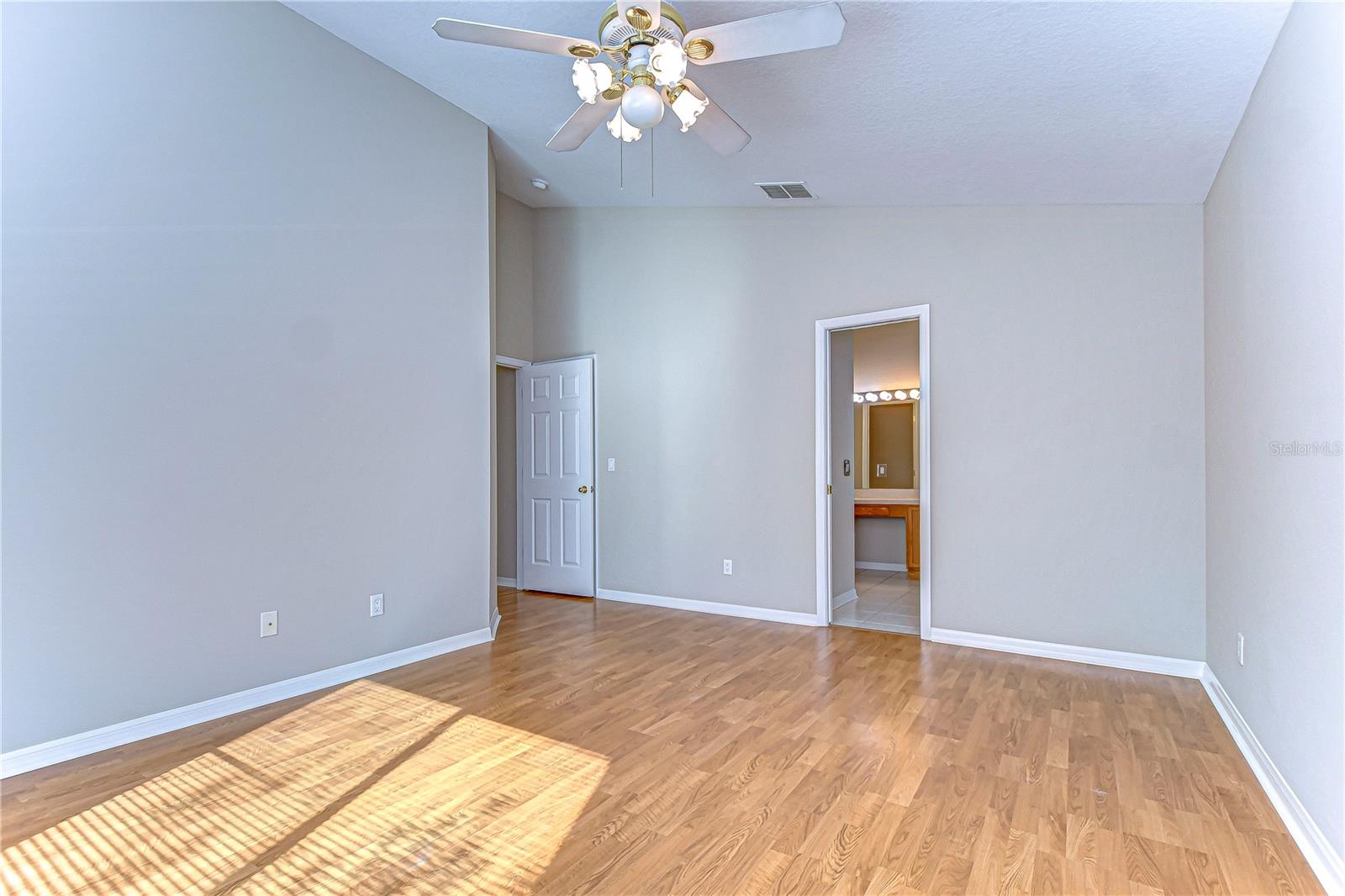 2529 CLARESIDE DR