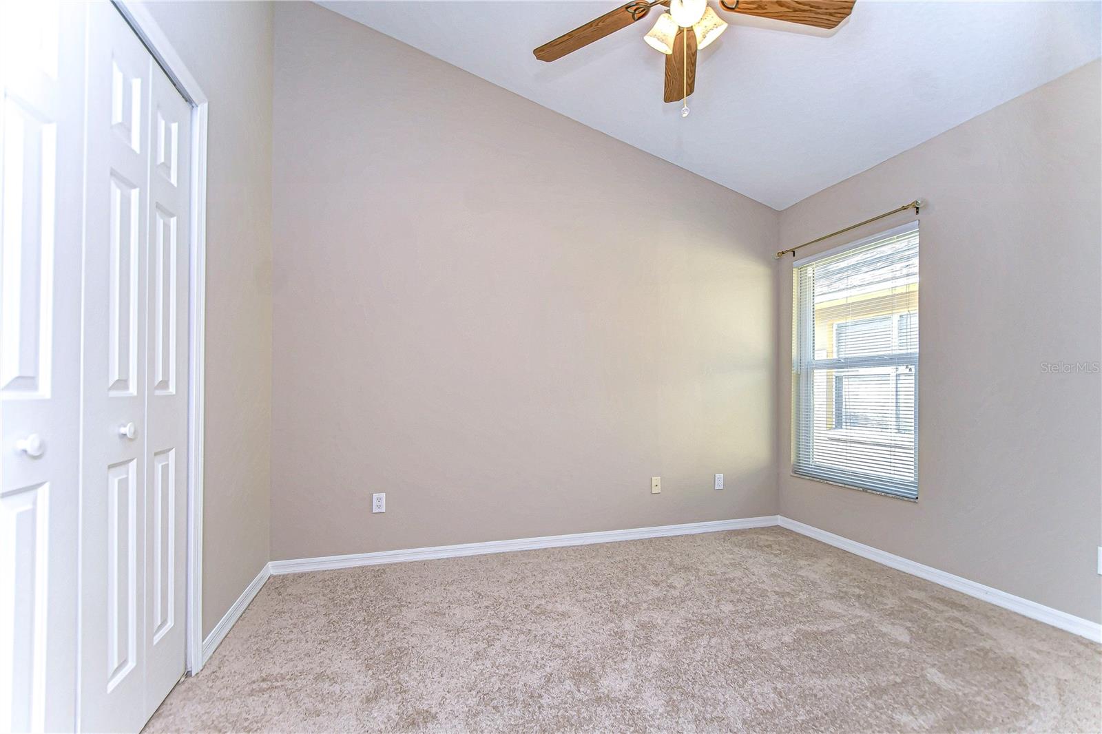 2529 CLARESIDE DR