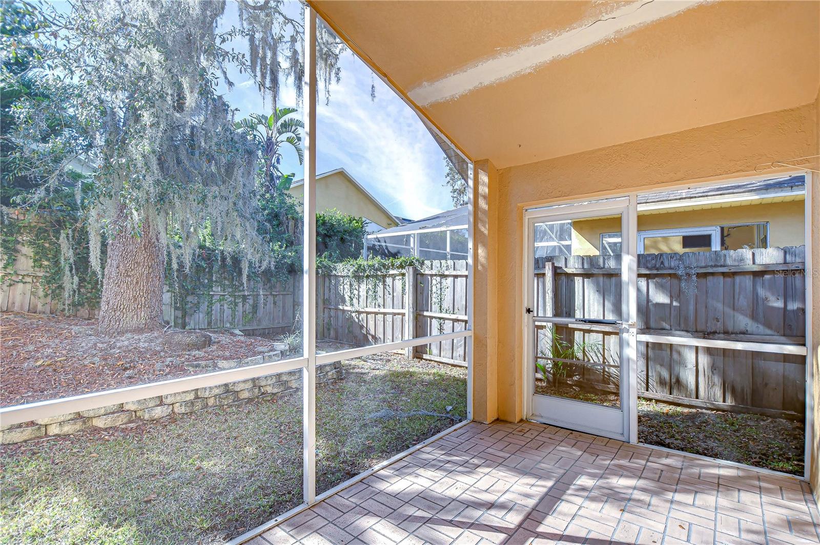 2529 CLARESIDE DR