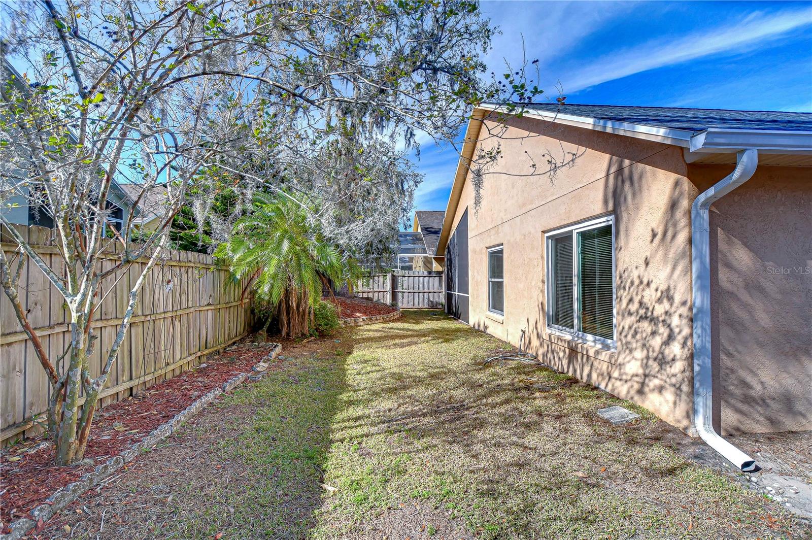 2529 CLARESIDE DR