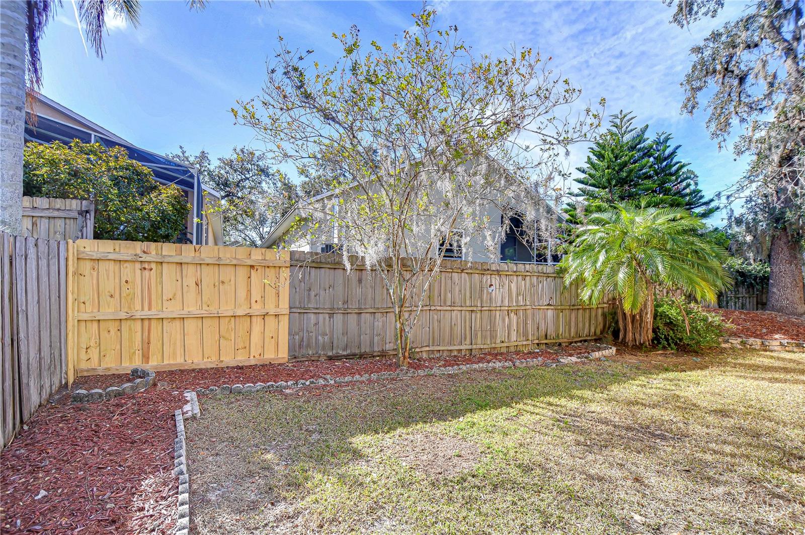 2529 CLARESIDE DR