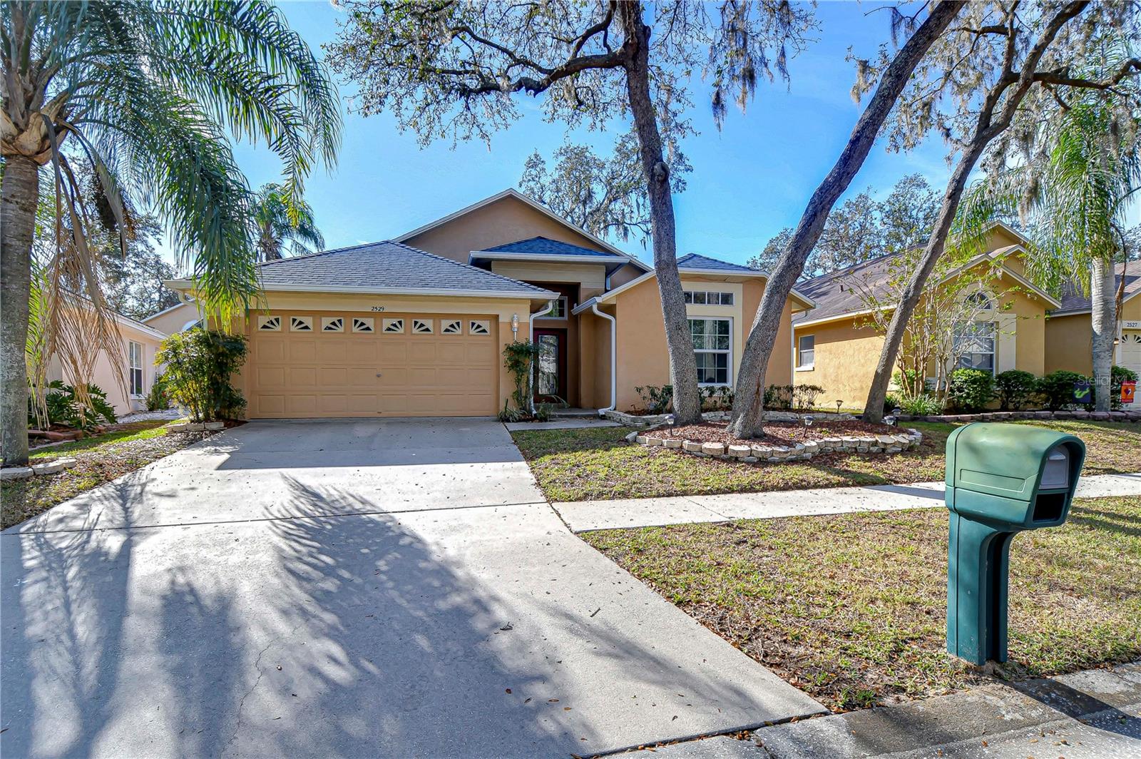 2529 CLARESIDE DR