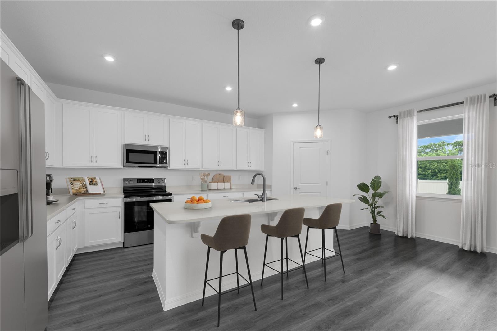 122 ANCHOR LINE DR